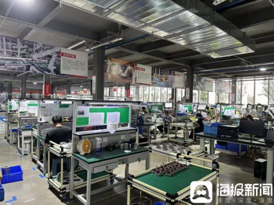 把机器人发布会搬进车间看山东如何描绘“智造强省”新图景(图1)