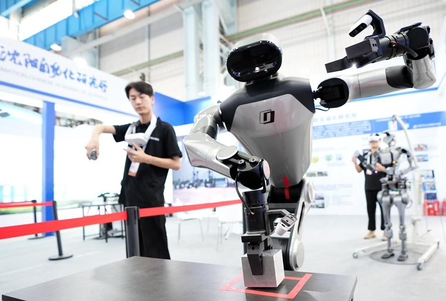 新华网财经观察丨从“秀场”到“工厂”机器人工业应用加速(图2)