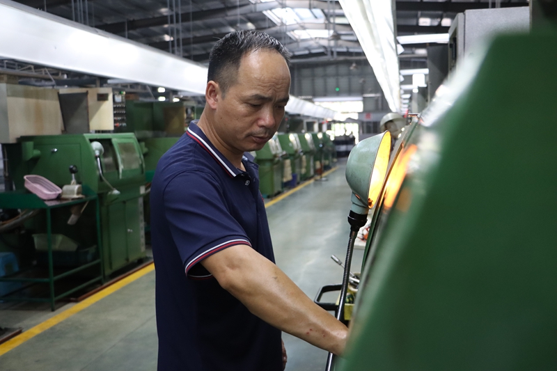 贵州独山：小轴承“转”出发展新速度(图2)