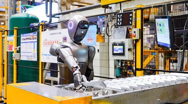 “机器人和人工智能已在重塑中国经济而美国寸步难行”