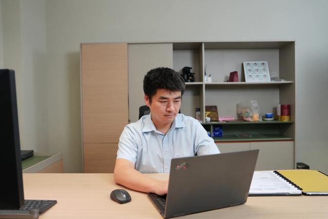 从100平方米车间突围他让中国扁线电机装备“驶向”德国(图3)