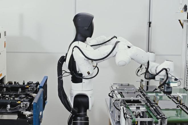 从造到用国产人形机器人加速产业化(图2)